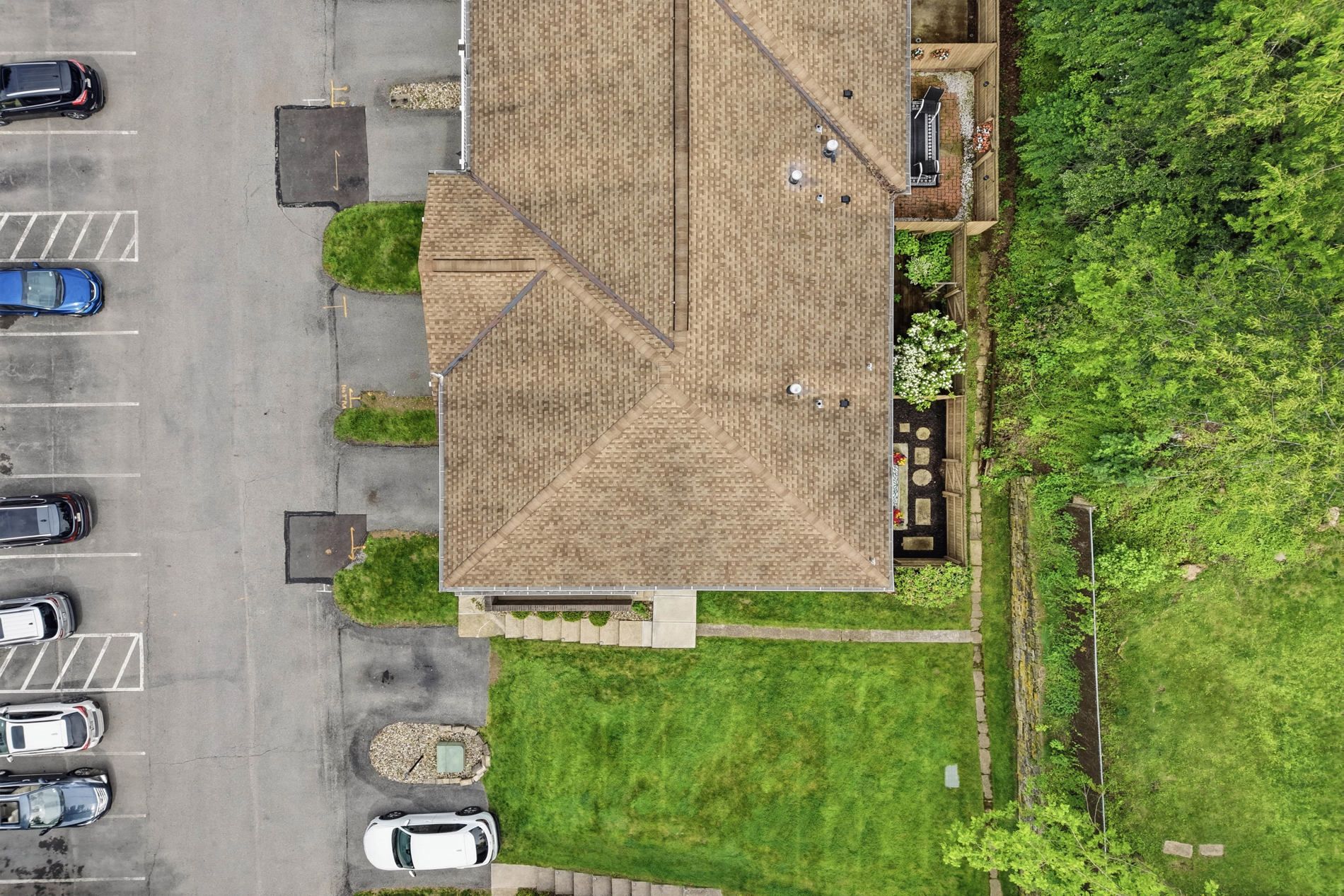  907 Camelot Drive, Pittsburgh, PA 15237 - 物件實景