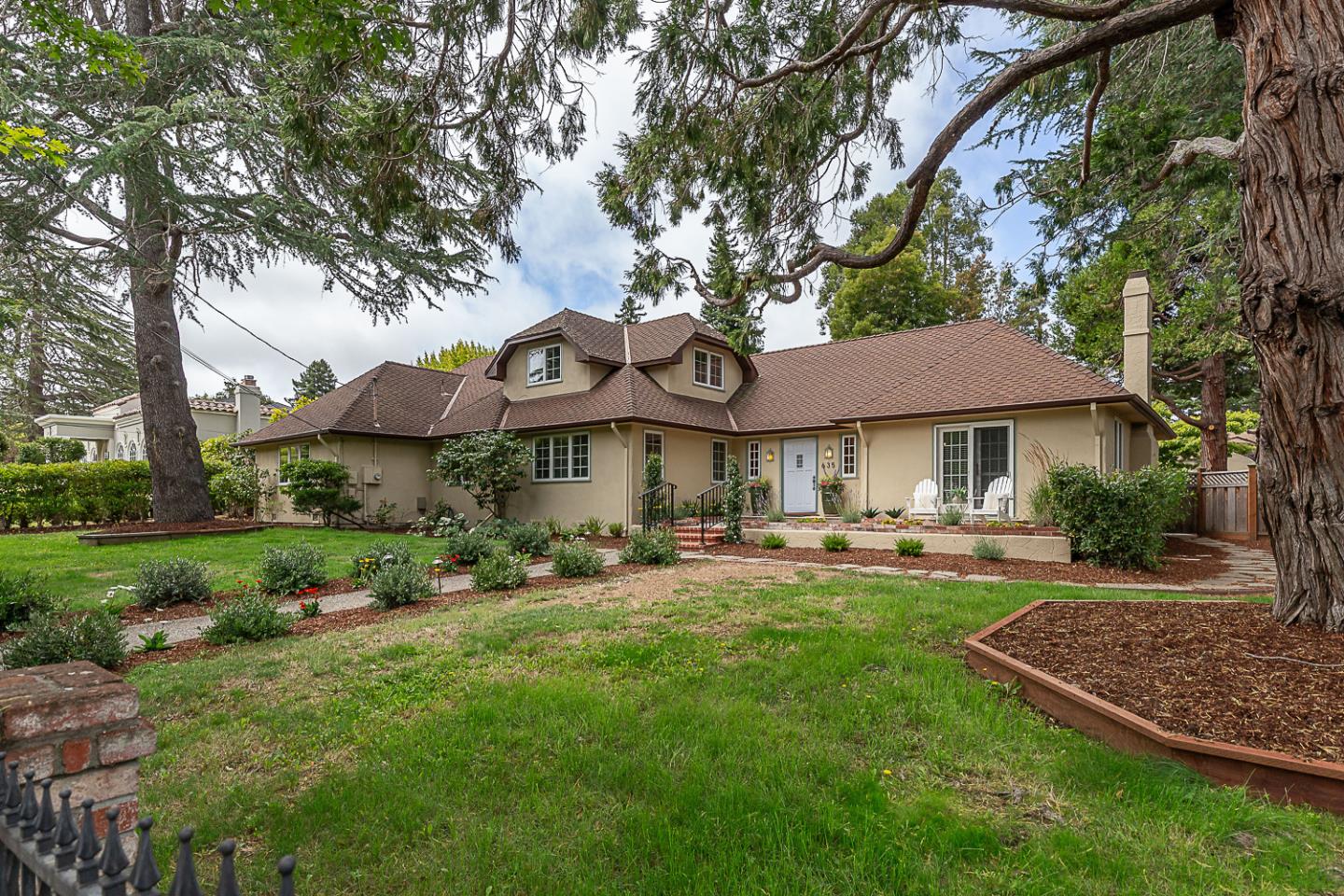 San Mateo, California, 94402, United States, 5 Bedrooms Bedrooms, ,4 BathroomsBathrooms,Residential,For Sale,1901144