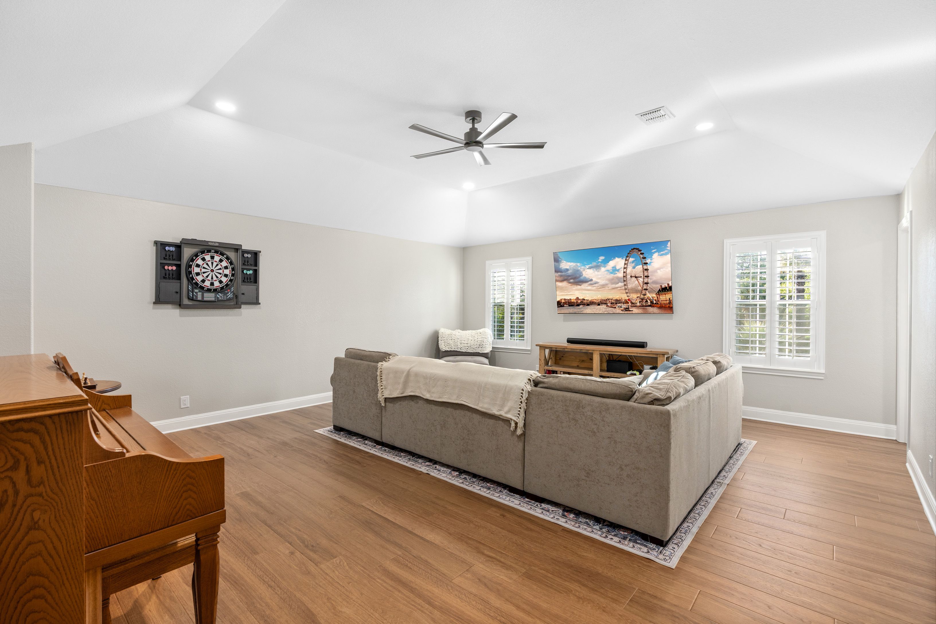  Stunning Remodel Near Private Lake & Trails - 物件實景