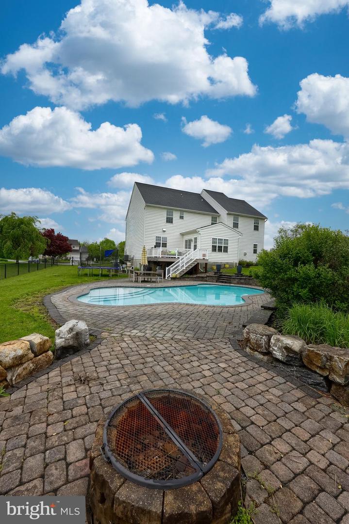 Palmyra, Pennsylvania, 17078, United States, 5 Bedrooms Bedrooms, ,3 BathroomsBathrooms,Residential,For Sale,1827180