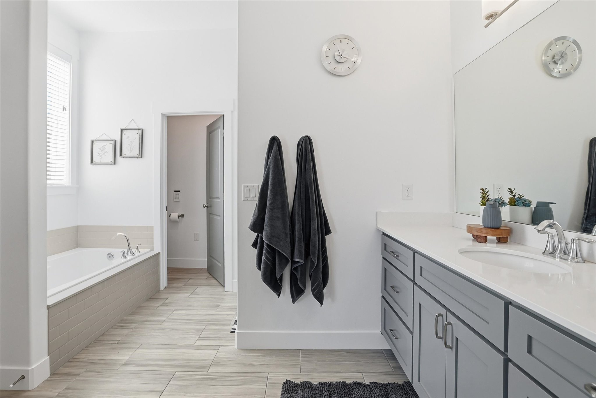 Petersboro, Utah, 84325, United States, 6 Bedrooms Bedrooms, ,3 BathroomsBathrooms,Residential,For Sale,1985666