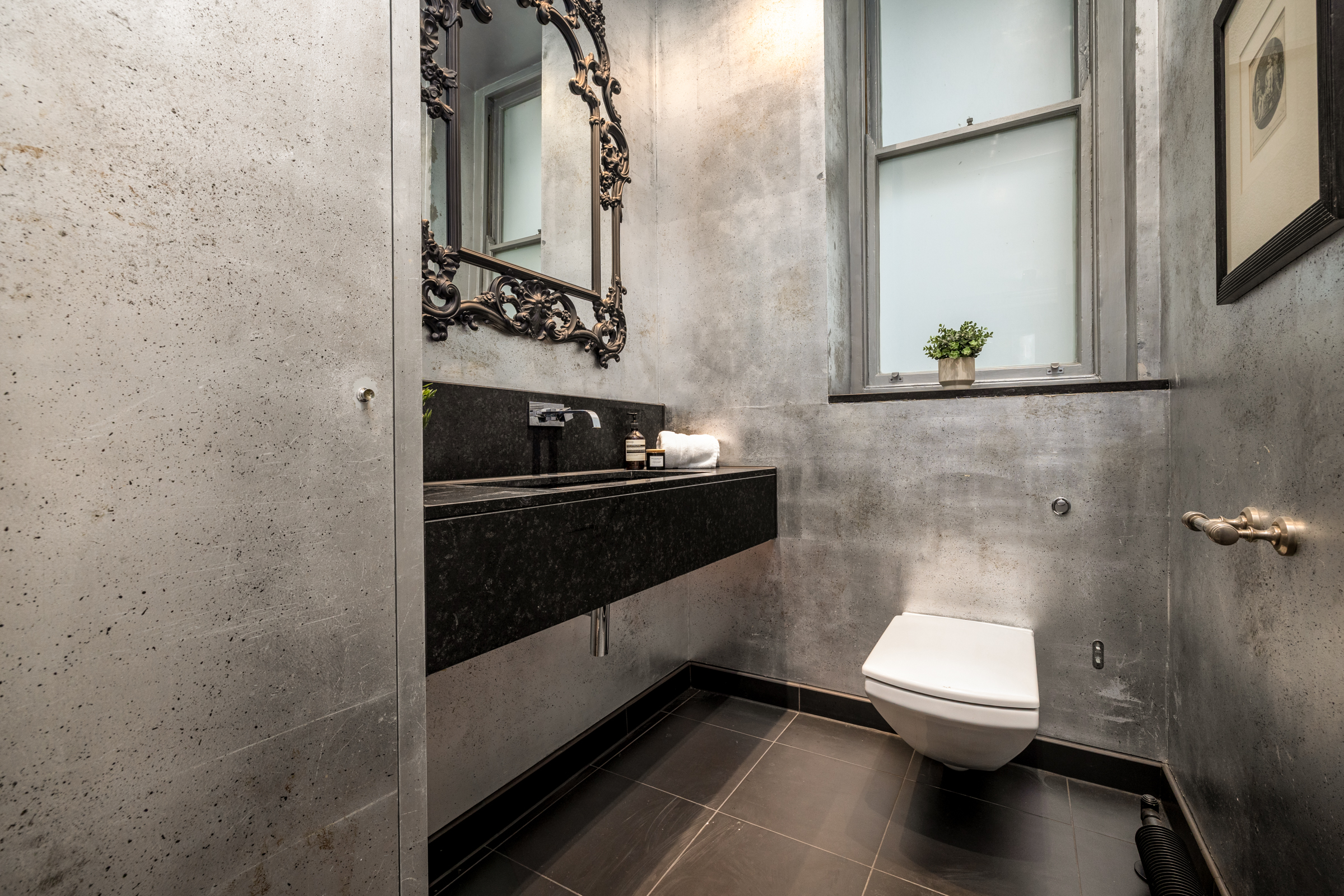  A Grand Lateral Apartment in a Gated Marylebone Mansion Block - 物件實景
