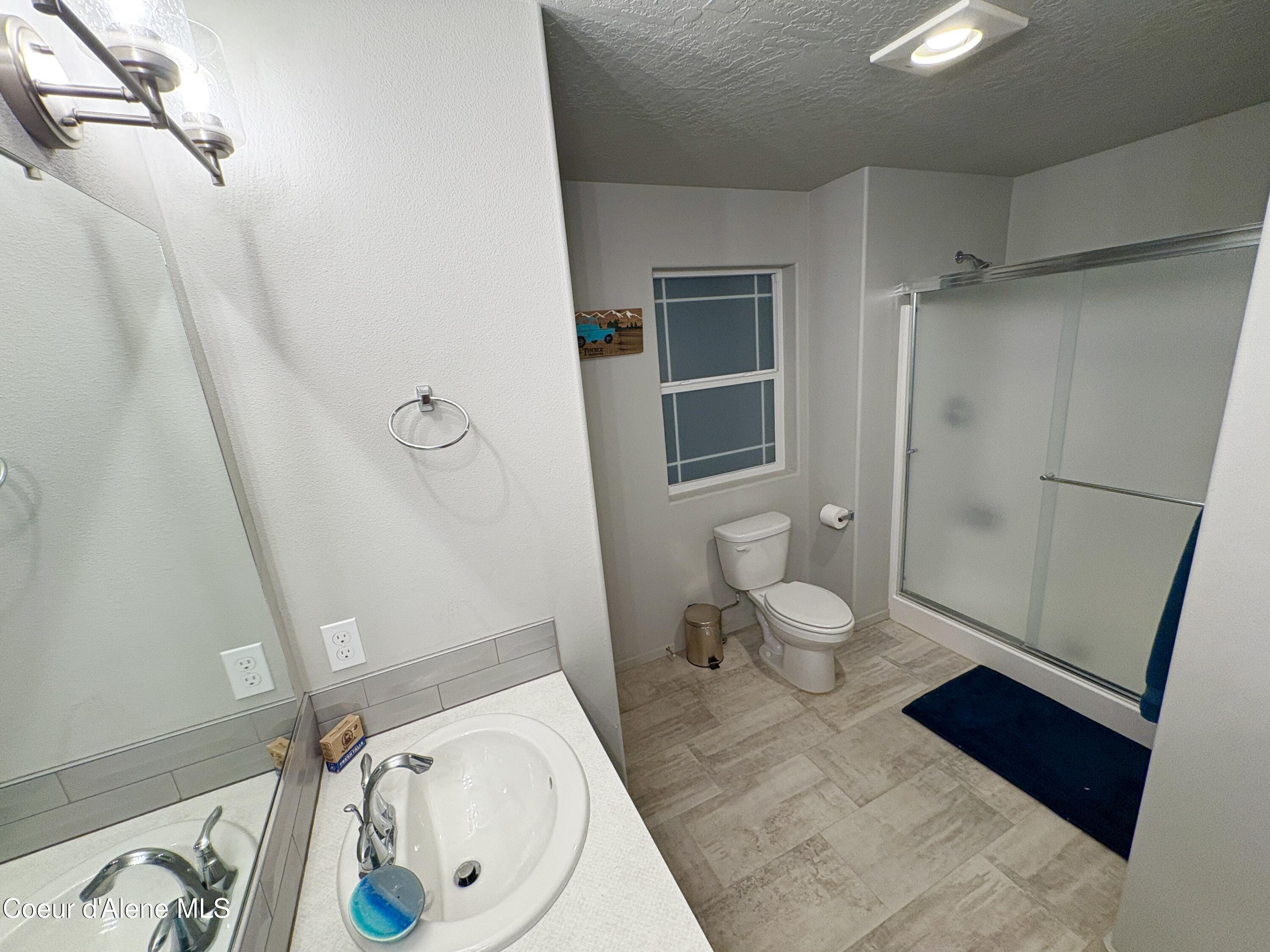 Post Falls, Idaho, 83854, United States, 3 Bedrooms Bedrooms, ,3 BathroomsBathrooms,Residential,For Sale,1998715