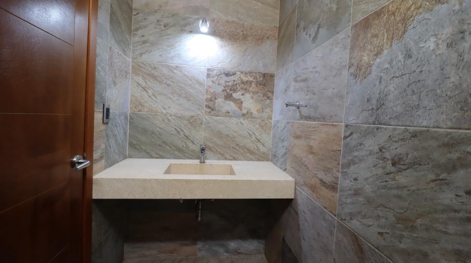 Morelia, Michoacán de Ocampo, 58290, Mexico, 4 Bedrooms Bedrooms, ,4 BathroomsBathrooms,Residential,For Sale,1941746