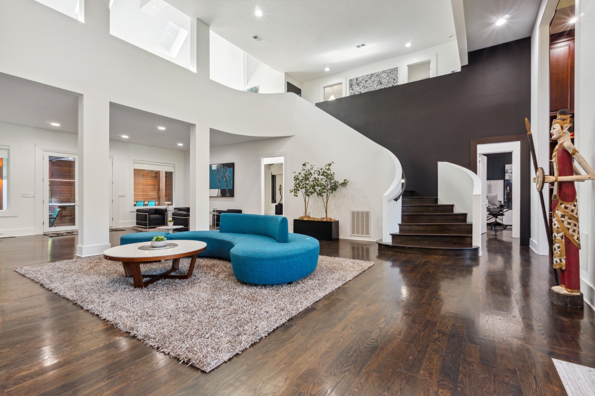 Nashville, Tennessee, 37215, United States, 5 Bedrooms Bedrooms, ,11 BathroomsBathrooms,Residential,For Sale,1885456