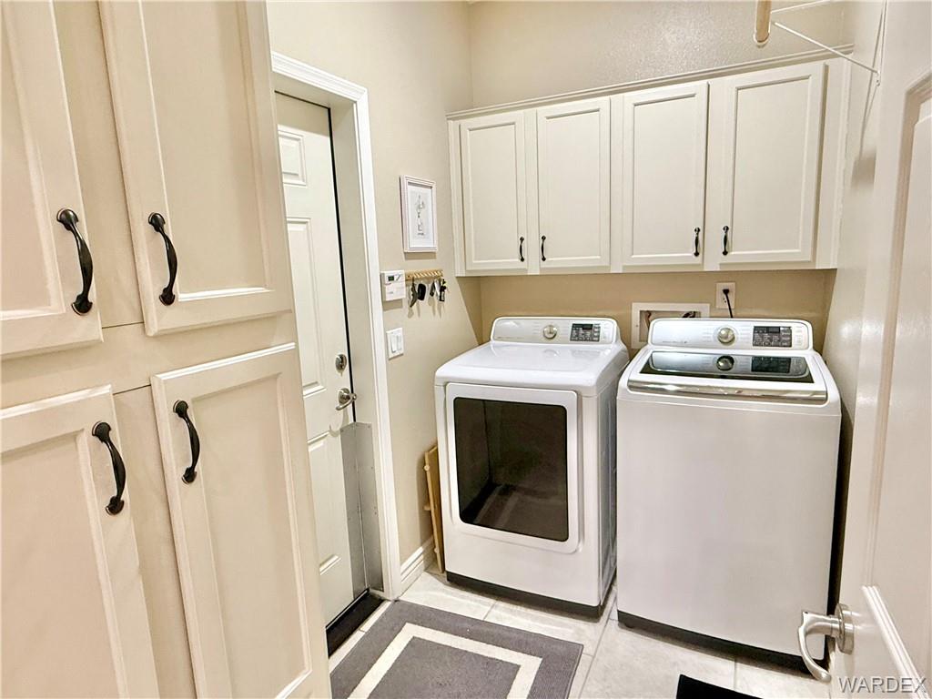 Kingman, Arizona, 86401, United States, 4 Bedrooms Bedrooms, ,2 BathroomsBathrooms,Residential,For Sale,2013264