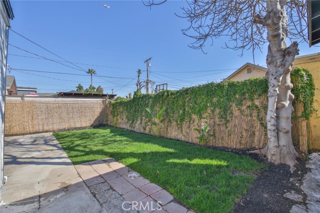 Los Angeles, California, 90044, United States, 3 Bedrooms Bedrooms, ,2 BathroomsBathrooms,Residential,For Sale,1887629