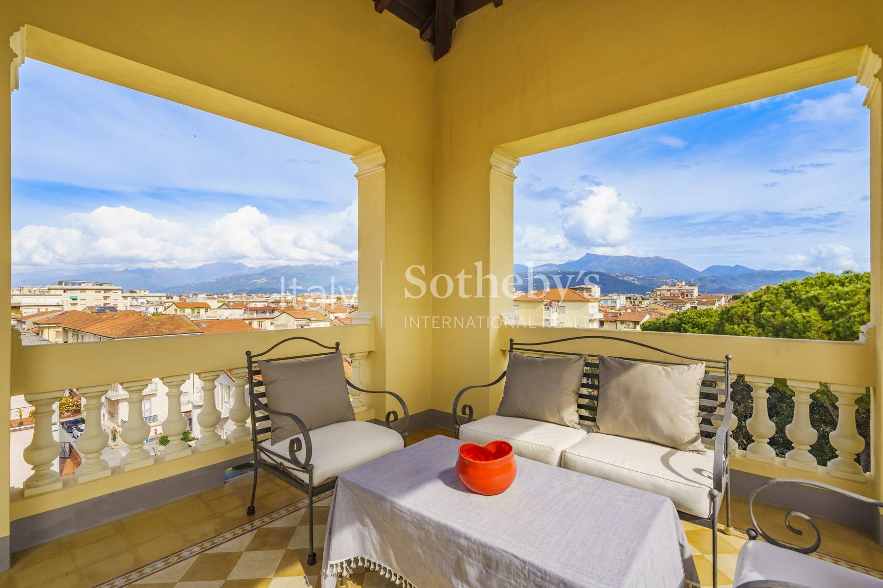  Liberty-style villa with panoramic terrace in Viareggio - 物件實景