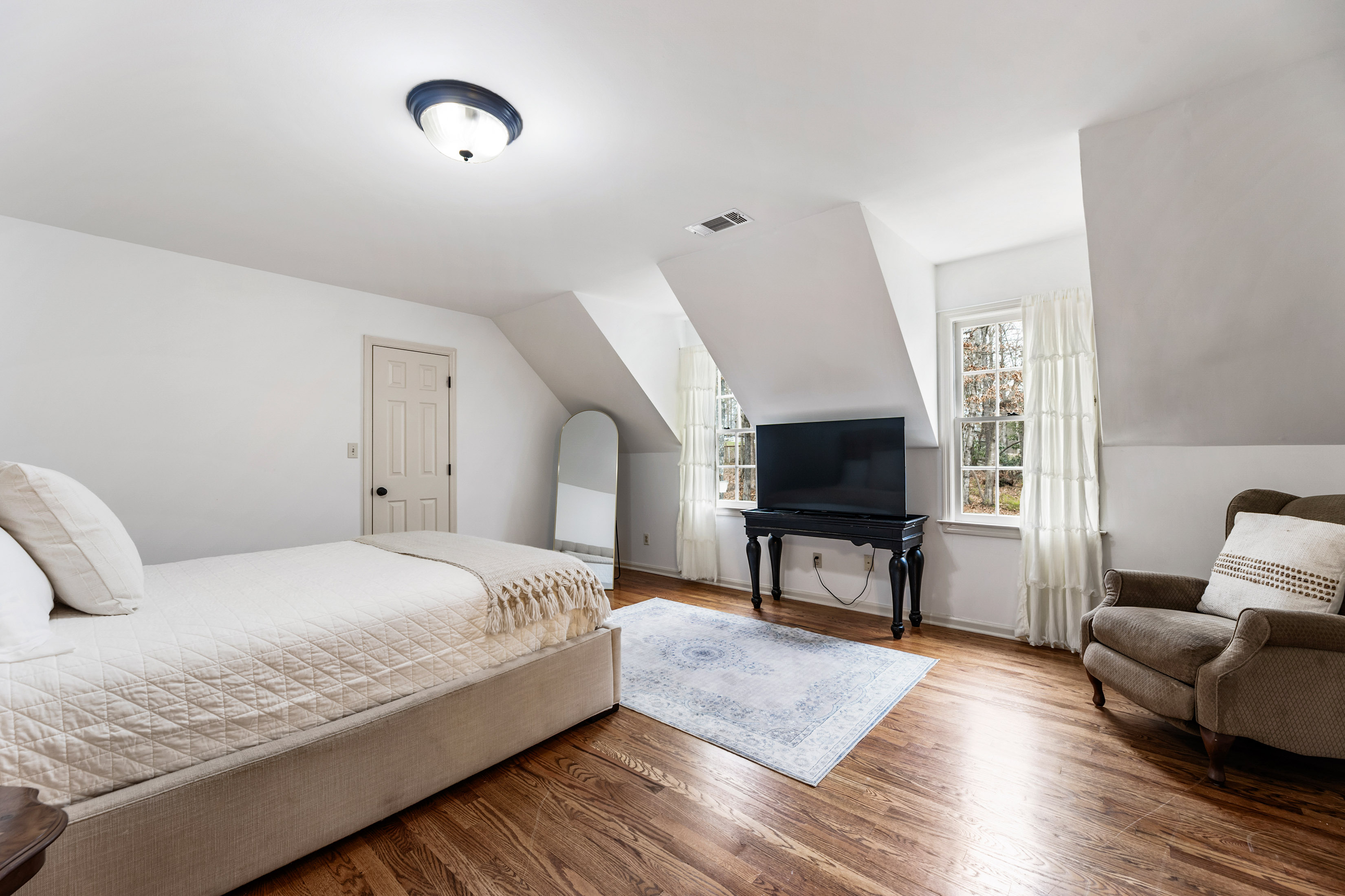  Exquisite Home Reminiscent of Classic 1960s Hollywood Glamour - 物件實景