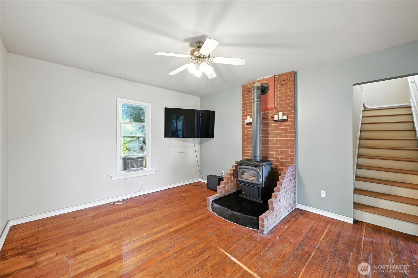 Bellingham, Washington, 98226, United States, 3 Bedrooms Bedrooms, ,2 BathroomsBathrooms,Residential,For Sale,1917195