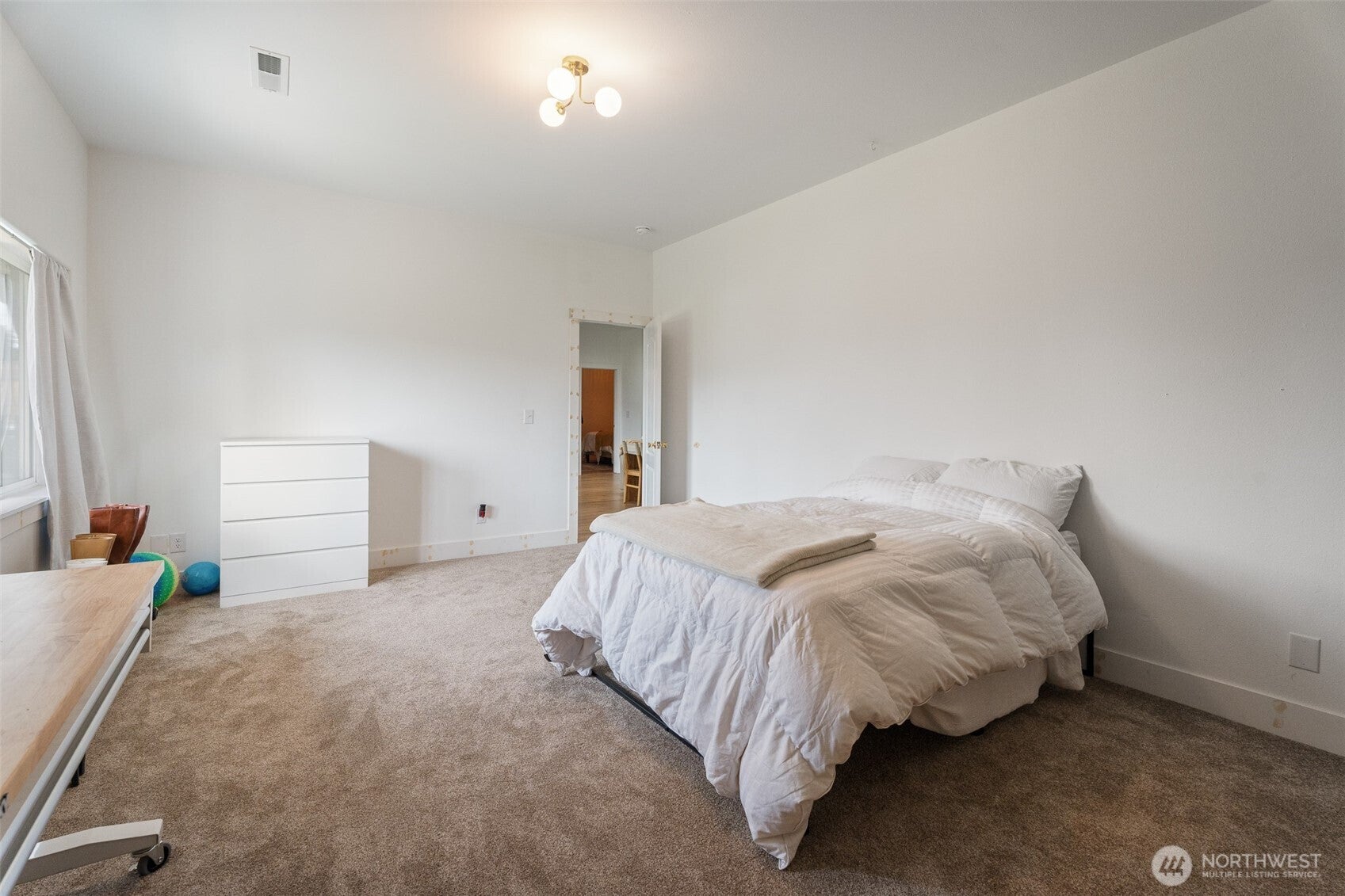 East Wenatchee, Washington, 98802, United States, 4 Bedrooms Bedrooms, ,3 BathroomsBathrooms,Residential,For Sale,1818784