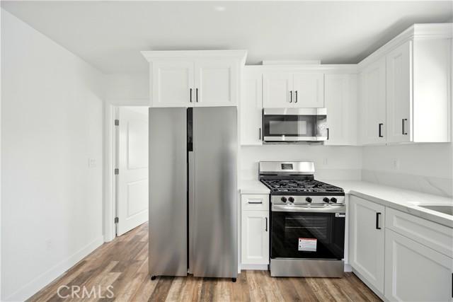 Los Angeles, California, 90044, United States, ,Residential,For Sale,1984386