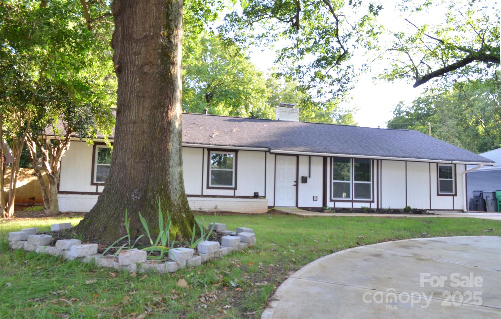 Charlotte, North Carolina, 28210, United States, 3 Bedrooms Bedrooms, ,3 BathroomsBathrooms,Residential,For Sale,1836887