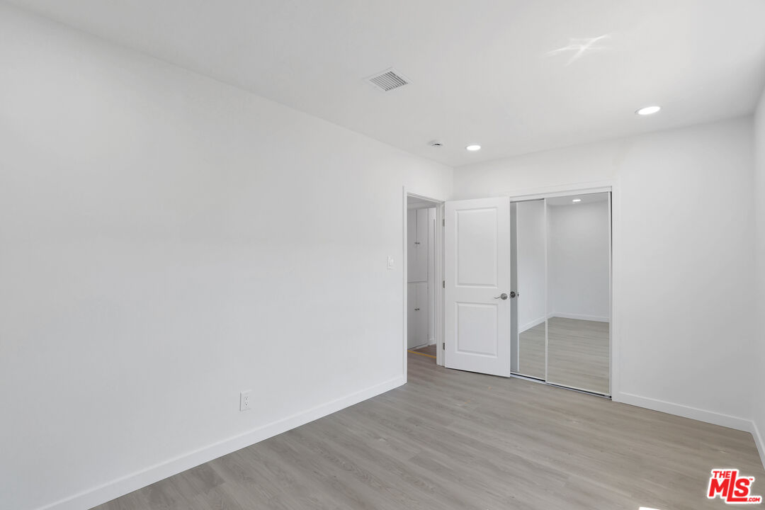 Reseda, California, 91335, United States, 10 Bedrooms Bedrooms, ,Residential,For Sale,1906500
