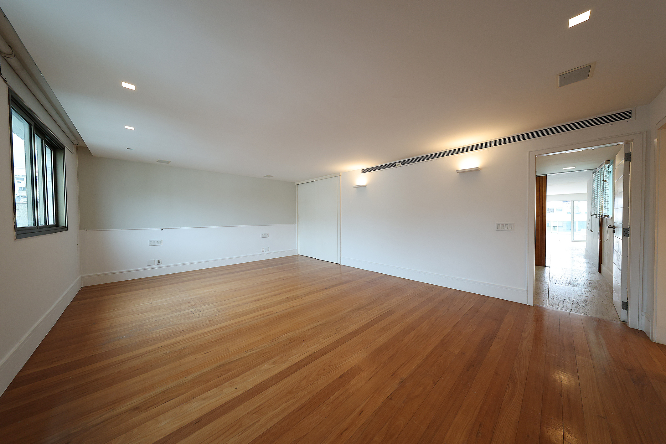  Duplex penthouse with ocean views in Leblon and generous layout - 物件實景