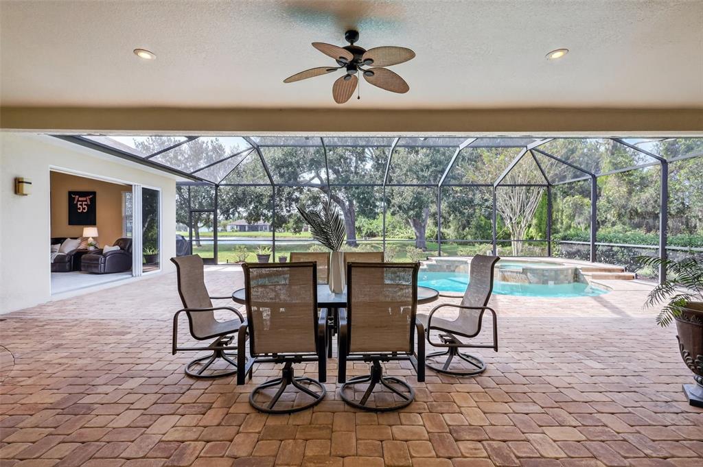 Bradenton, Florida, 34212, United States, 4 Bedrooms Bedrooms, ,3 BathroomsBathrooms,Residential,For Sale,1991075