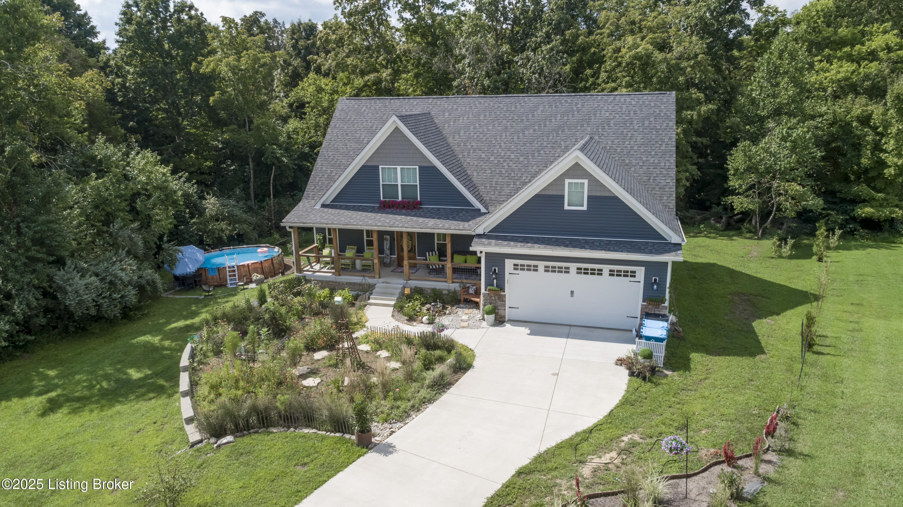 Crestwood, Kentucky, 40014, United States, 5 Bedrooms Bedrooms, ,4 BathroomsBathrooms,Residential,For Sale,1907085