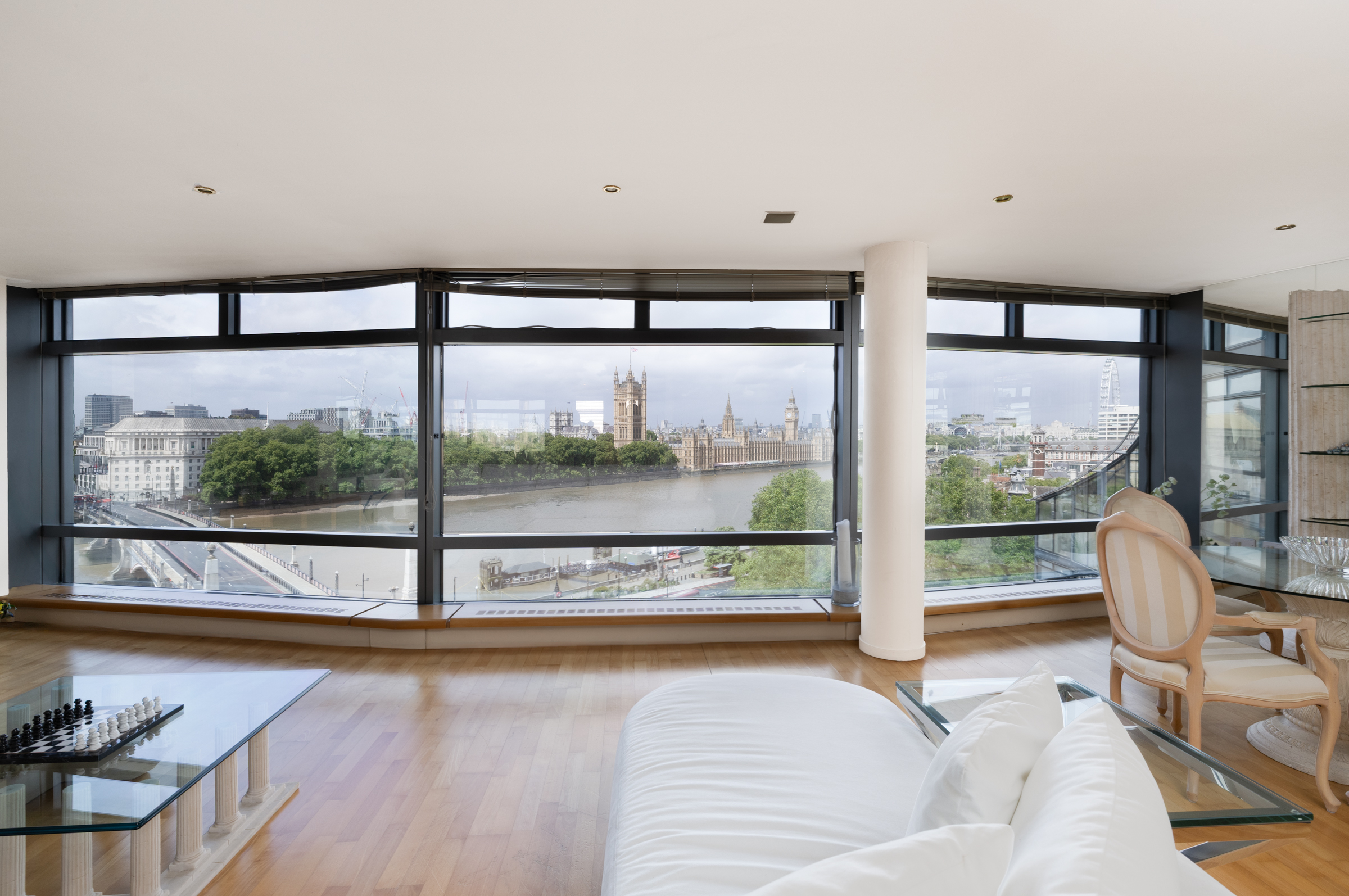  A Riverside Apartment with Views of Parliament - 物件實景