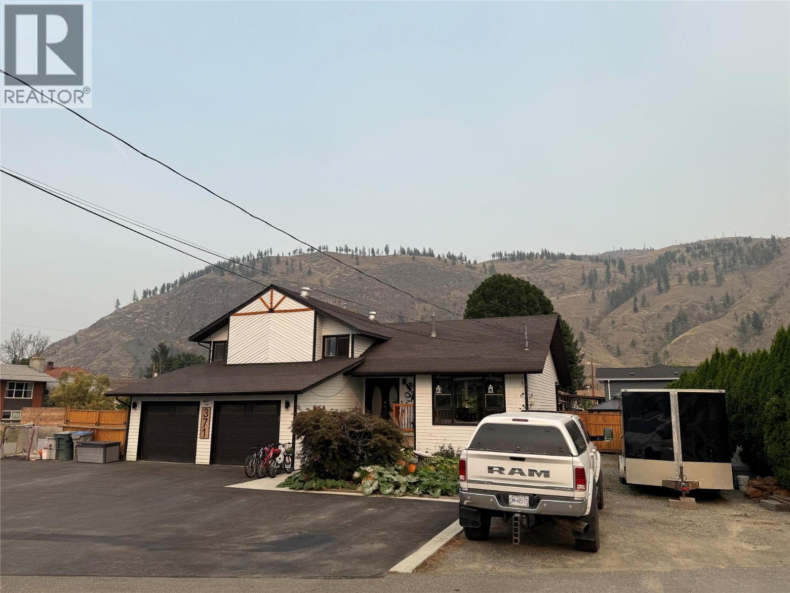 KAMLOOPS, British Columbia, V2H 1N1, CA, 4 Bedrooms Bedrooms, ,4 BathroomsBathrooms,Residential,For Sale,1947764