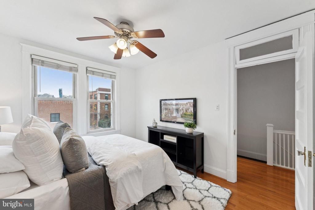 Washington, District of Columbia, 20001, United States, 4 Bedrooms Bedrooms, ,3 BathroomsBathrooms,Residential,For Sale,2001176