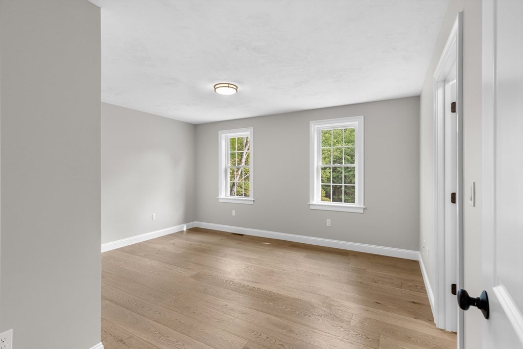 Lakeville, Massachusetts, 02347, United States, 3 Bedrooms Bedrooms, ,3 BathroomsBathrooms,Residential,For Sale,1943021