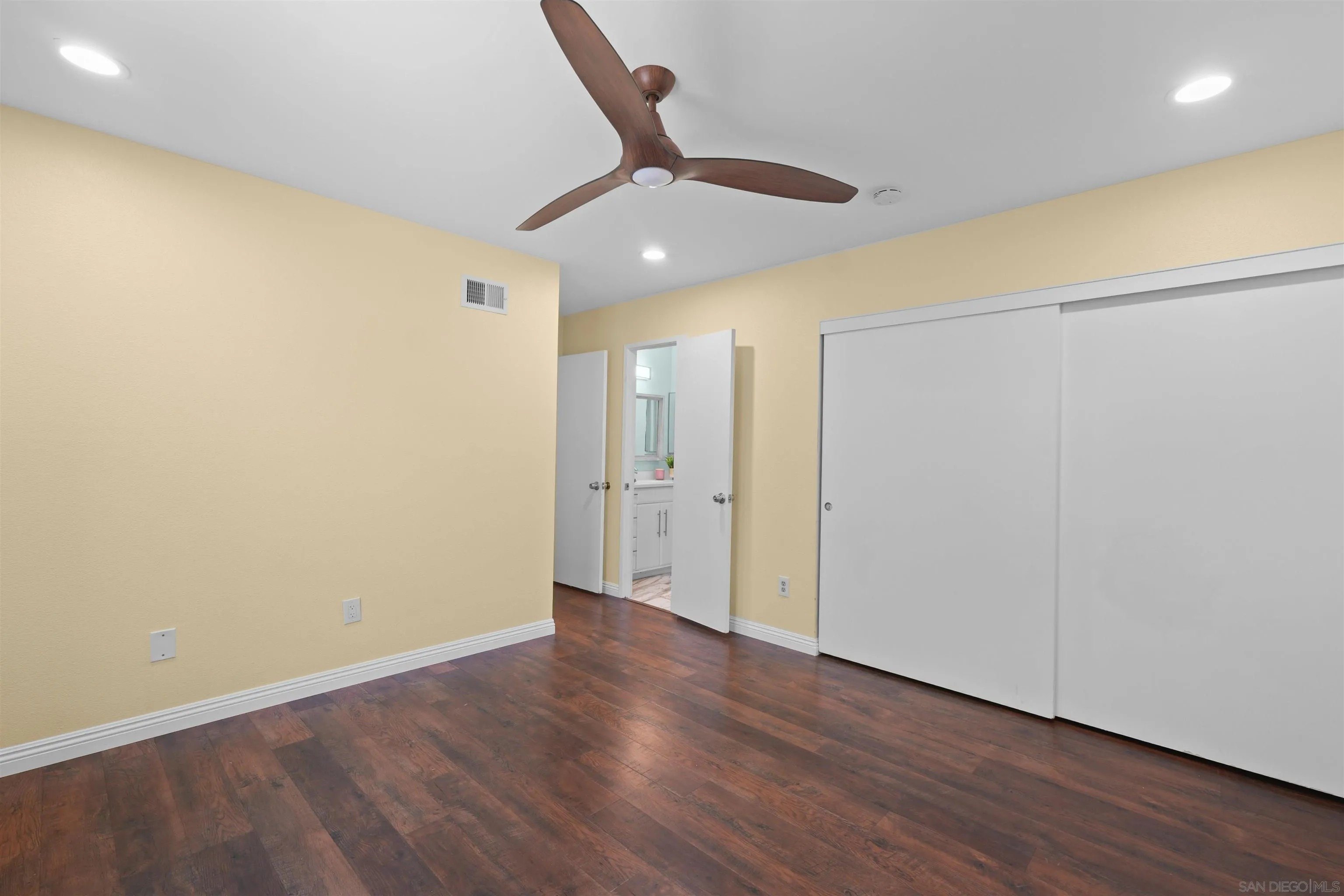 San Diego, California, 92126, United States, 6 Bedrooms Bedrooms, ,Residential,For Sale,1907537