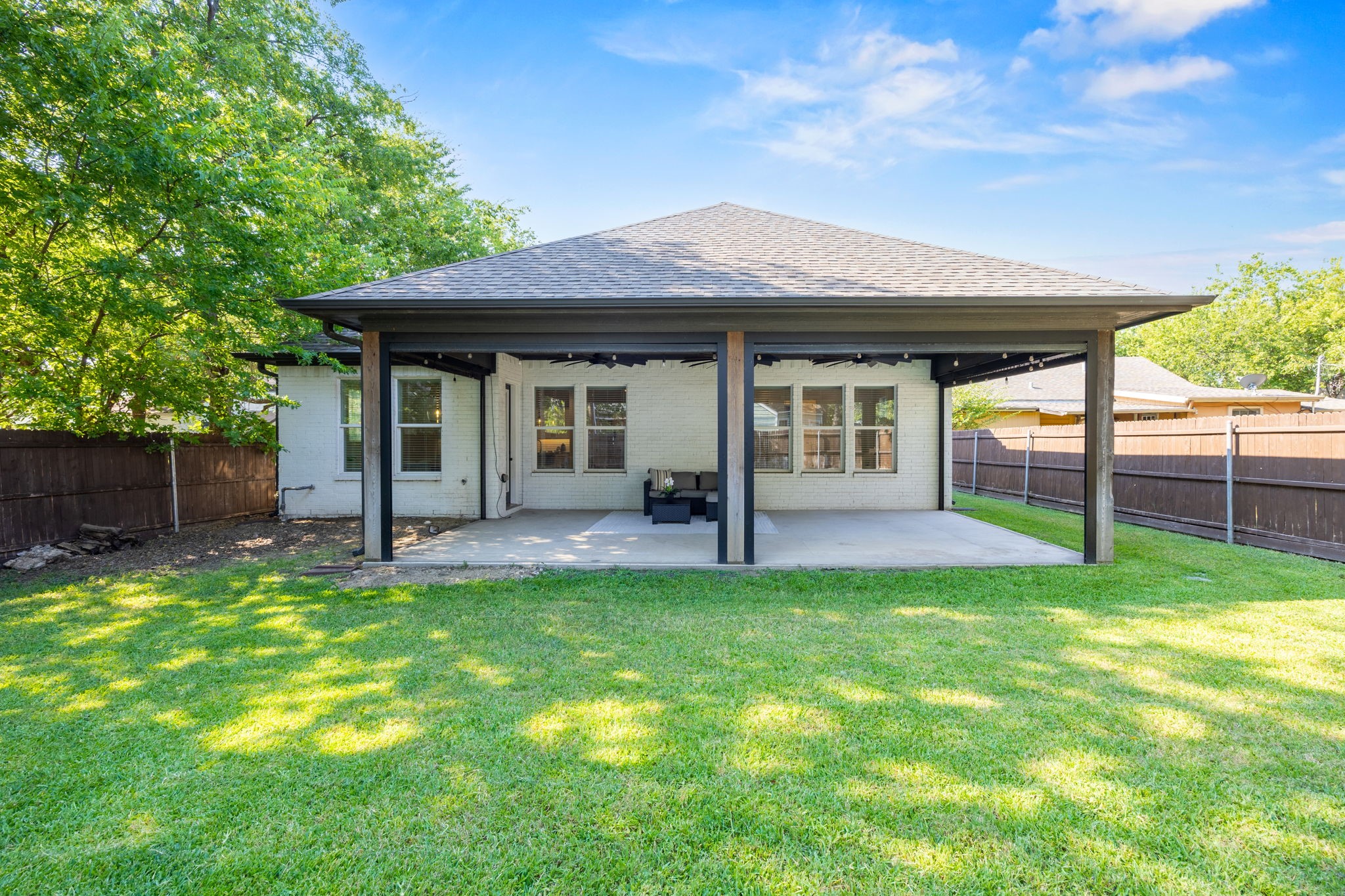 Fort Worth, Texas, 76107, United States, 3 Bedrooms Bedrooms, ,3 BathroomsBathrooms,Residential,For Sale,1927265