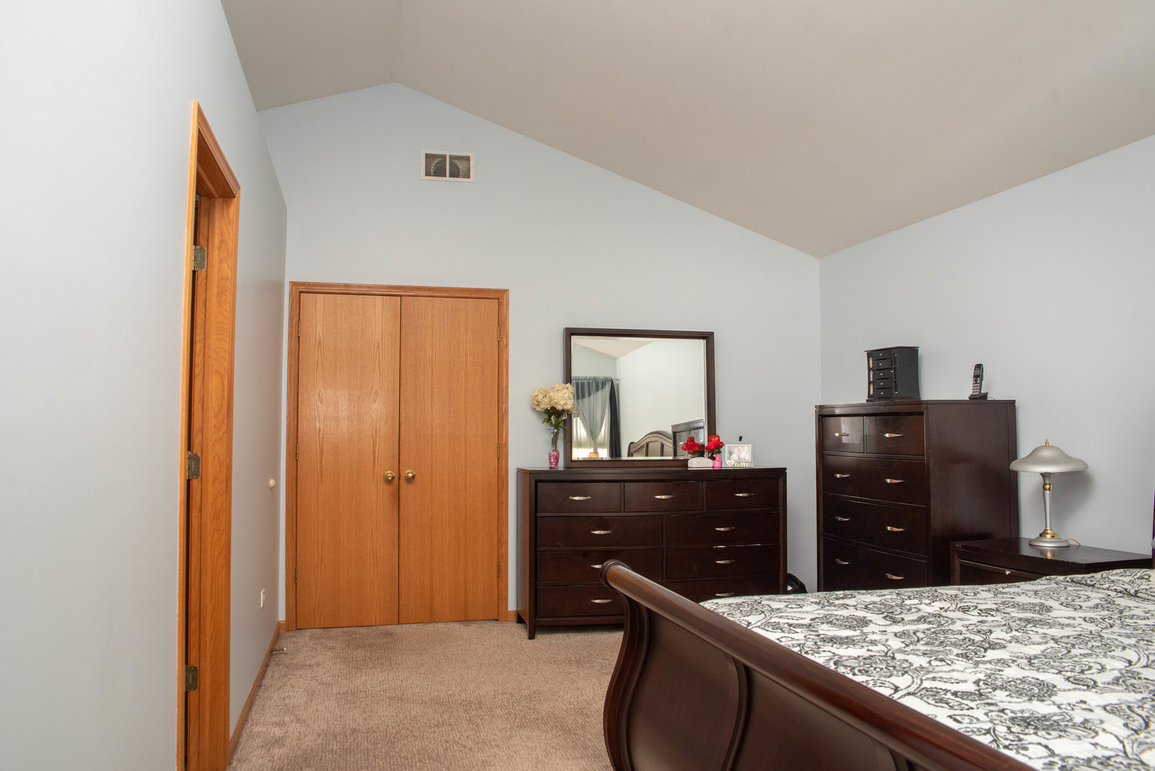 Aurora, Illinois, 60502, United States, 4 Bedrooms Bedrooms, ,4 BathroomsBathrooms,Residential,For Sale,1917794