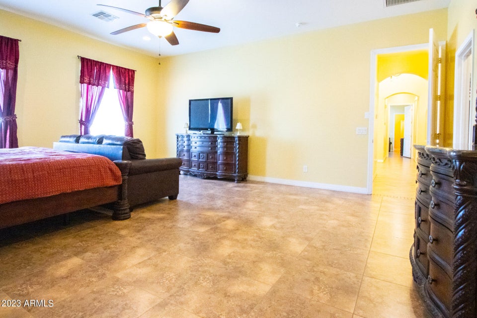 Witmann, Arizona, 85361, United States, 6 Bedrooms Bedrooms, ,3 BathroomsBathrooms,Residential,For Sale,1977429