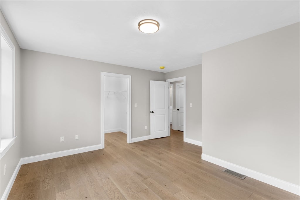 Lakeville, Massachusetts, 02347, United States, 3 Bedrooms Bedrooms, ,3 BathroomsBathrooms,Residential,For Sale,1943021