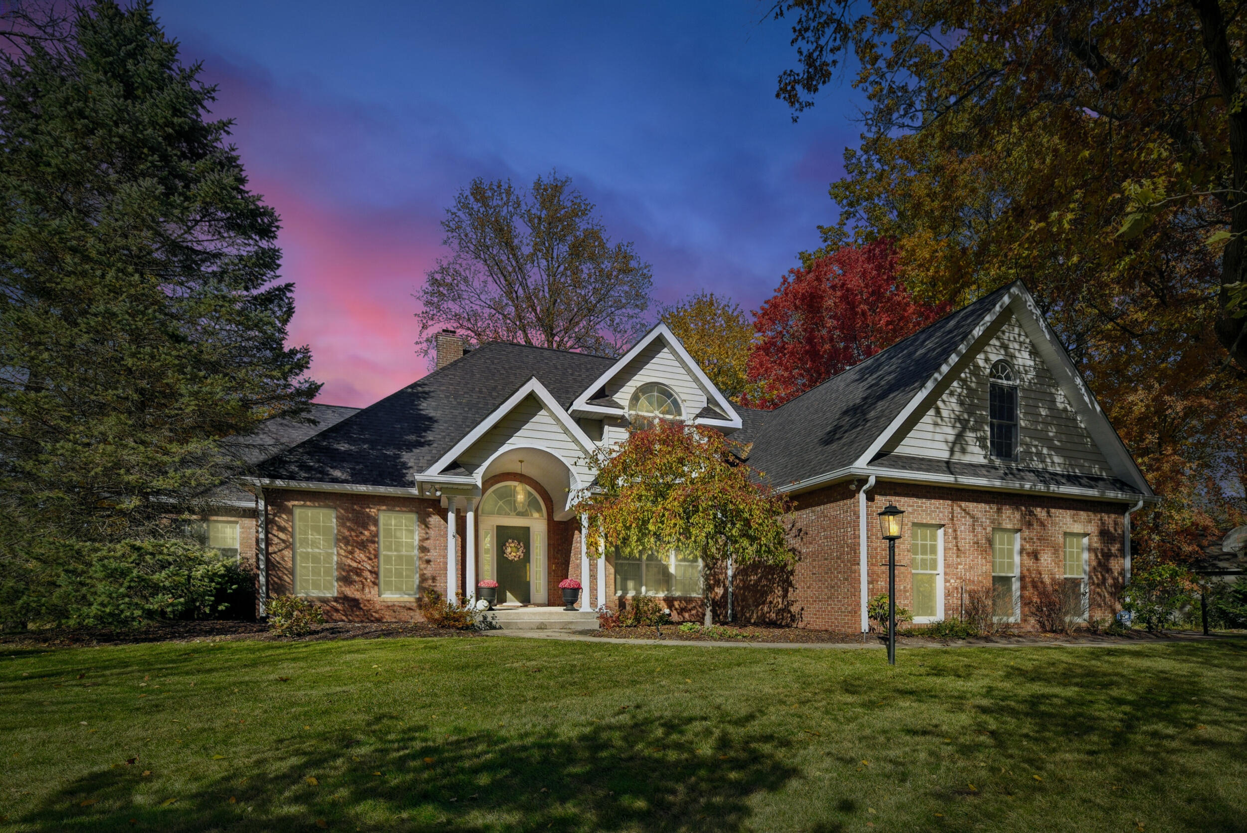 Long Beach, Indiana, 46360, United States, 4 Bedrooms Bedrooms, ,4 BathroomsBathrooms,Residential,For Sale,1989187