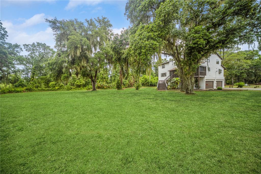 Dover, Florida, 33527, United States, 5 Bedrooms Bedrooms, ,3 BathroomsBathrooms,Residential,For Sale,1948421