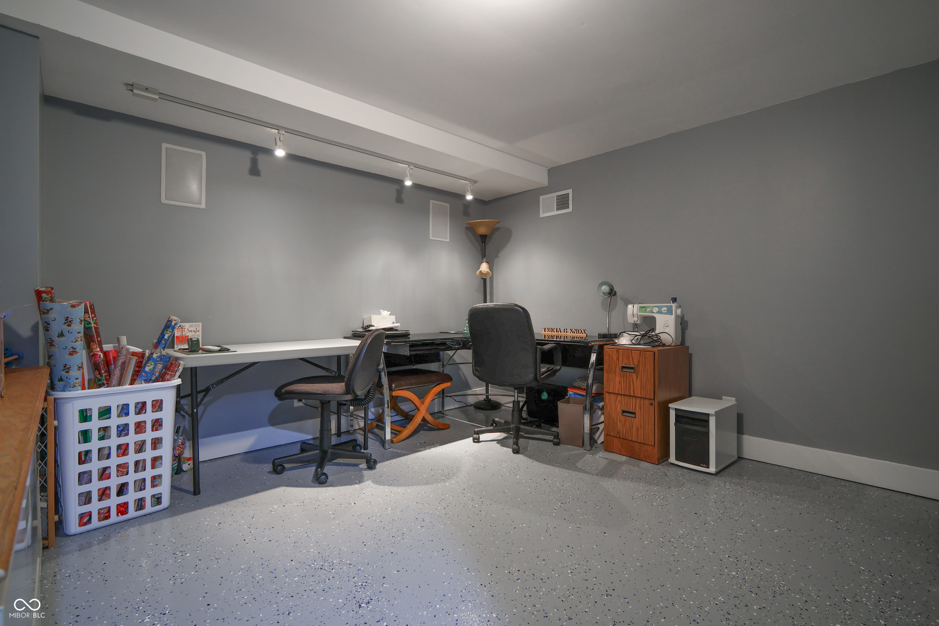 Columbus, Indiana, 47203, United States, 5 Bedrooms Bedrooms, ,6 BathroomsBathrooms,Residential,For Sale,1975671