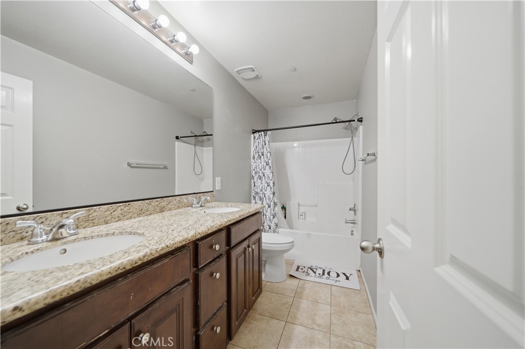 Lake Elsinore, California, 92532, United States, 5 Bedrooms Bedrooms, ,3 BathroomsBathrooms,Residential,For Sale,2049306
