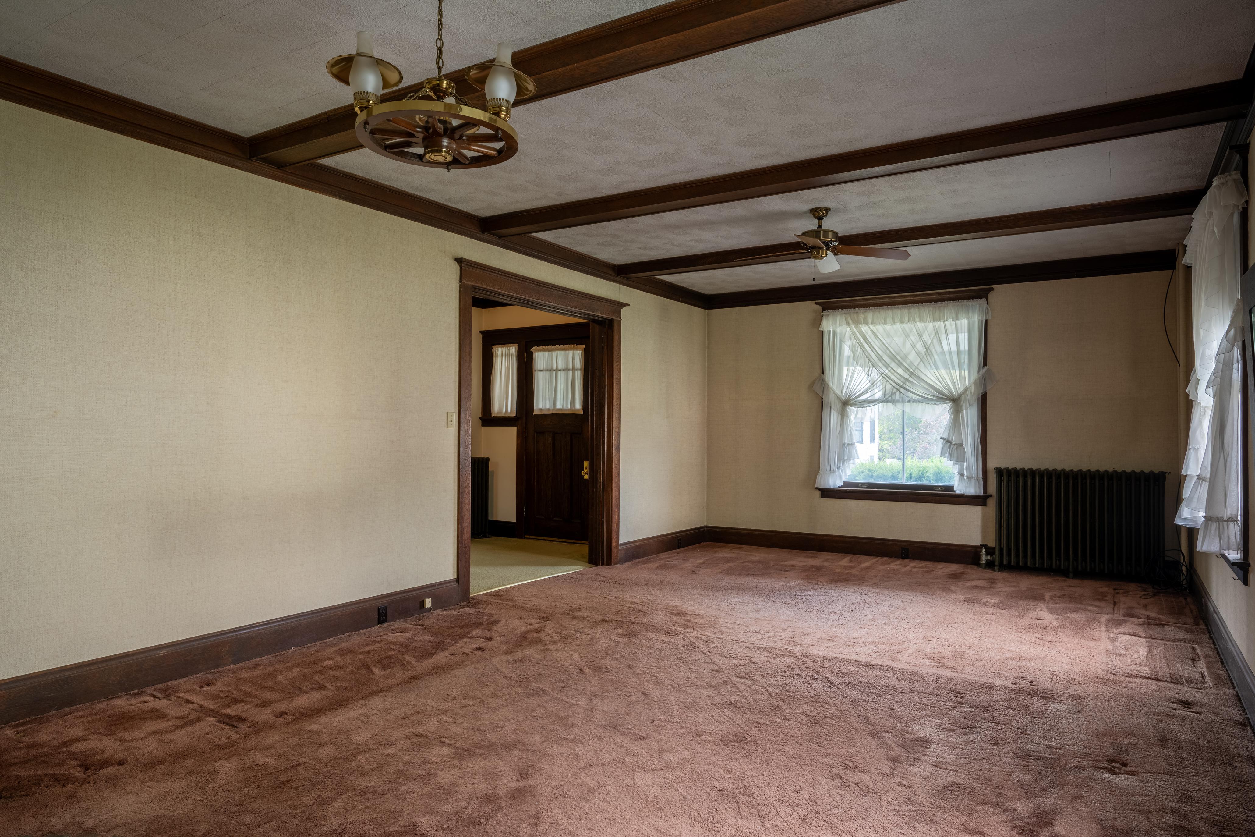  92 Champlain Avenue, Ticonderoga, NY, 12883 - 物件實景