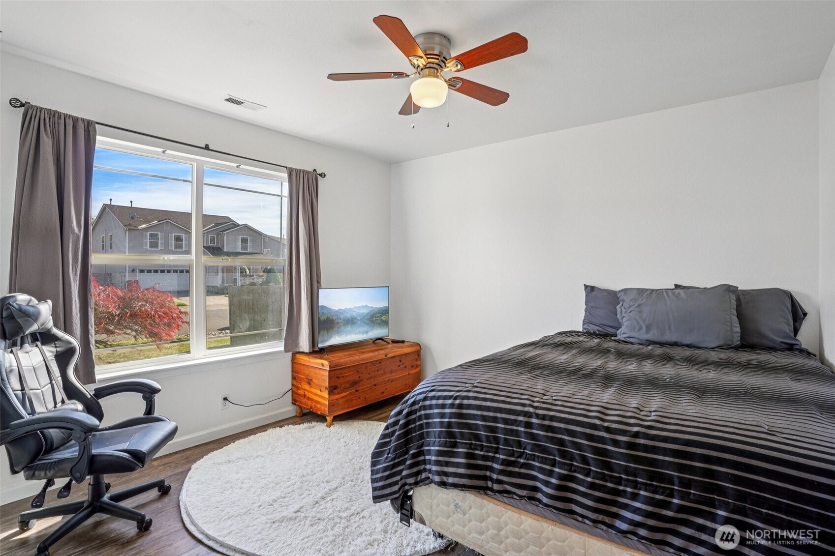 Orting, Washington, 98360, United States, 3 Bedrooms Bedrooms, ,2 BathroomsBathrooms,Residential,For Sale,1988099