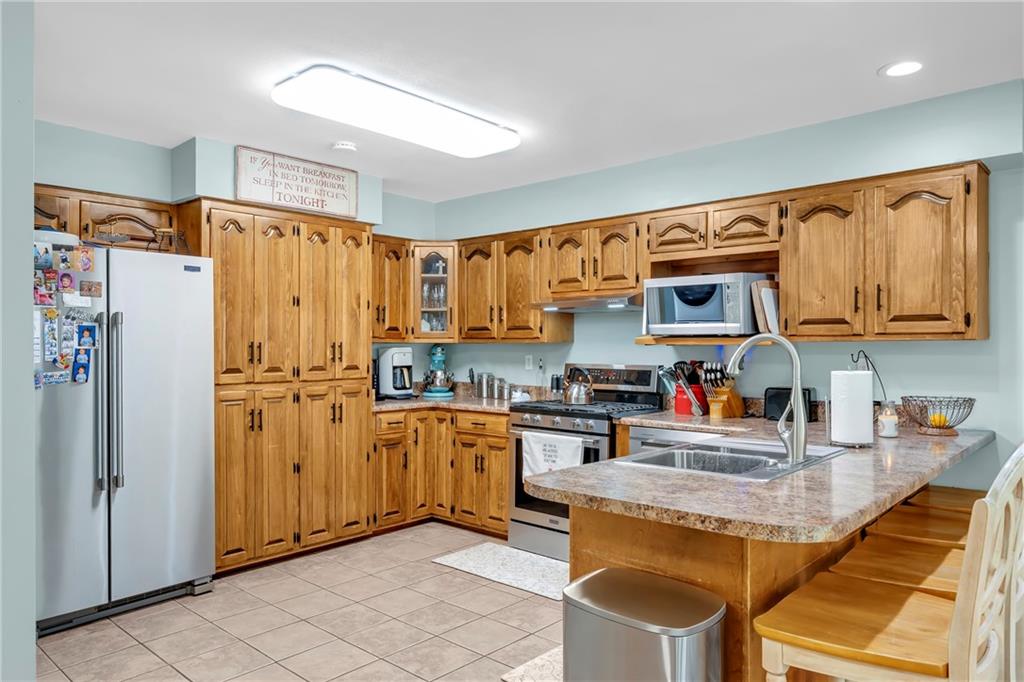 Grand Bay, Alabama, 36541, United States, 5 Bedrooms Bedrooms, ,3 BathroomsBathrooms,Residential,For Sale,2000990