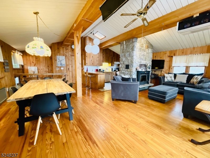 Vernon, New Jersey, 07422, United States, 3 Bedrooms Bedrooms, ,2 BathroomsBathrooms,Residential,For Sale,1851116