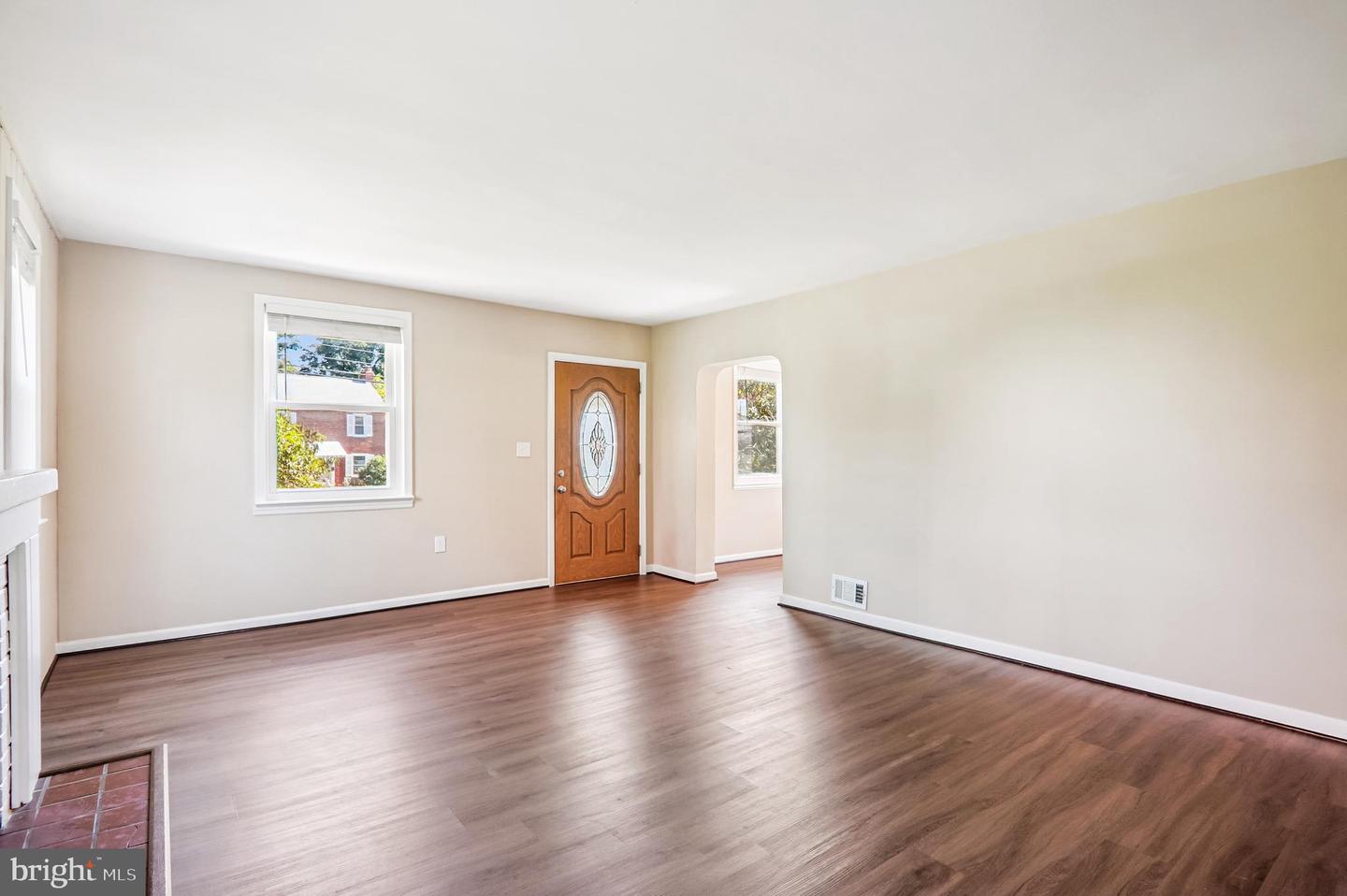 Silver Spring, Maryland, 20901, United States, 4 Bedrooms Bedrooms, ,3 BathroomsBathrooms,Residential,For Sale,1932043