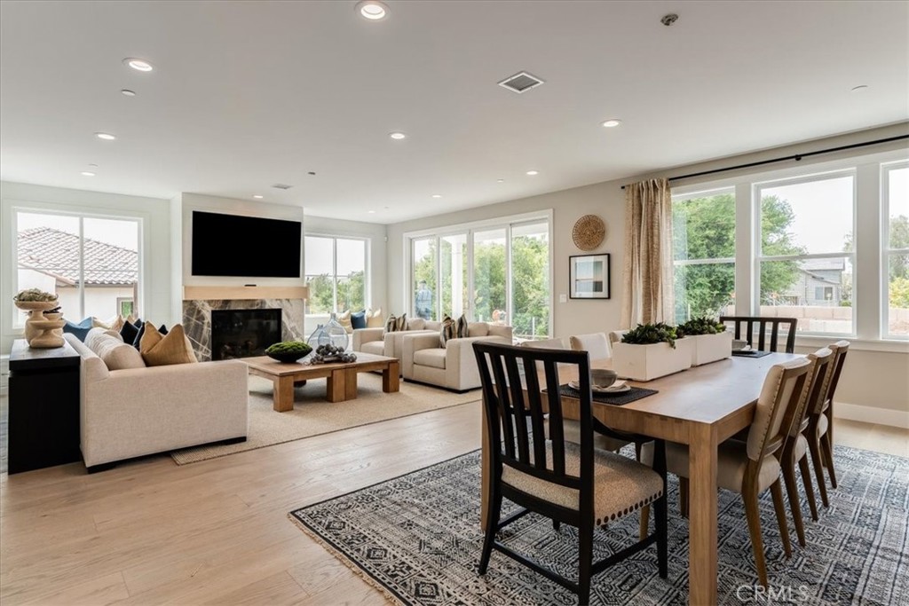 San Luis Obispo, California, 93401, United States, 5 Bedrooms Bedrooms, ,6 BathroomsBathrooms,Residential,For Sale,2008963