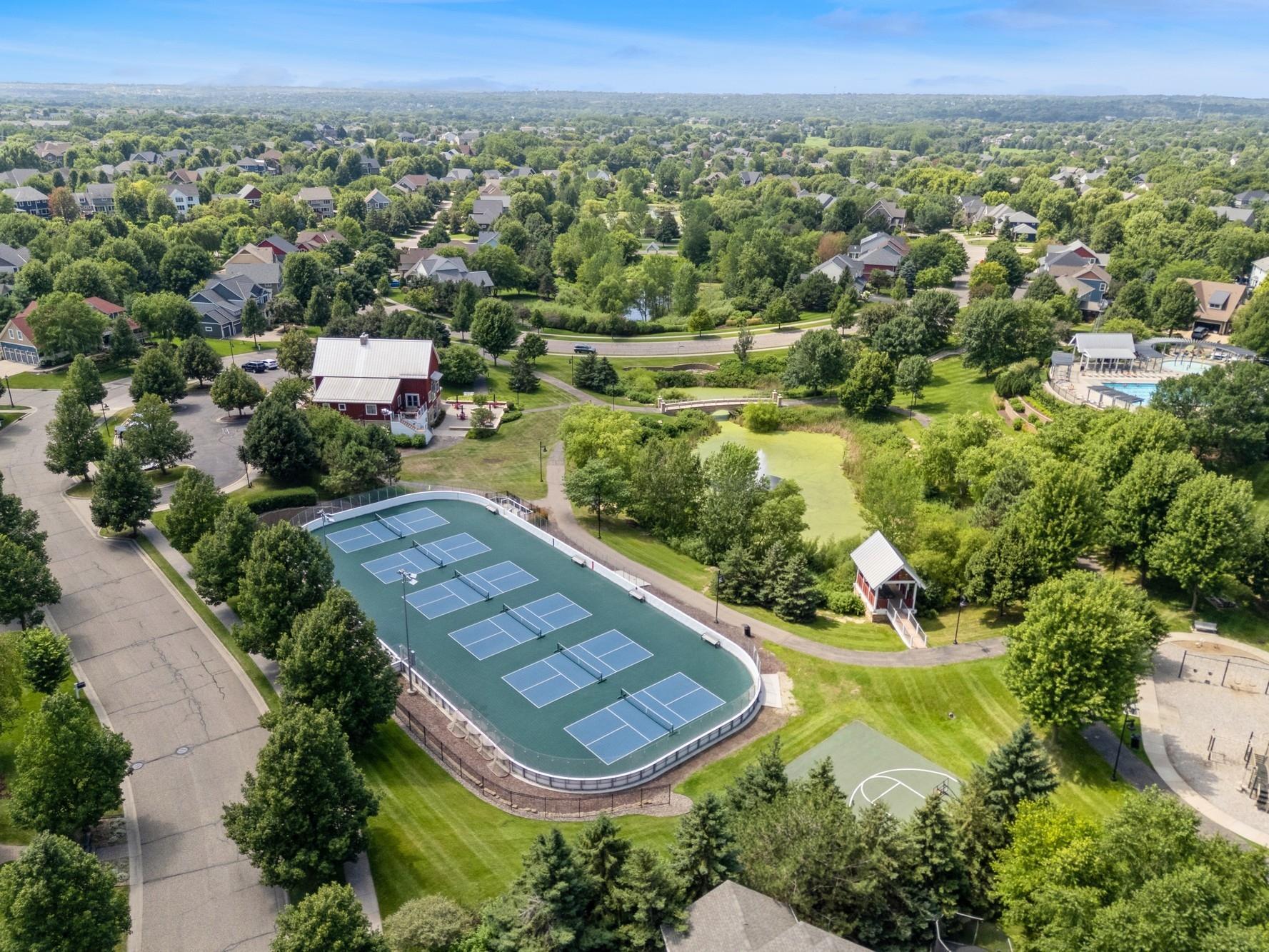 Woodbury, Minnesota, 55129, United States, 5 Bedrooms Bedrooms, ,3 BathroomsBathrooms,Residential,For Sale,1917665