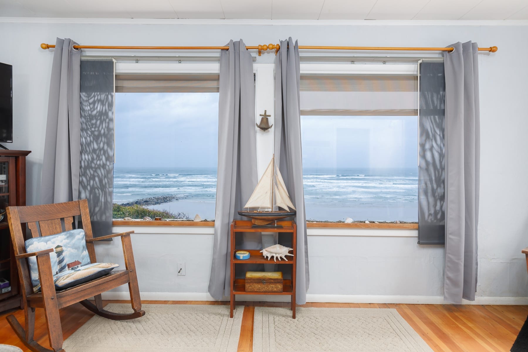  825 NW 1ST ST Newport, OR 97365 - 物件實景