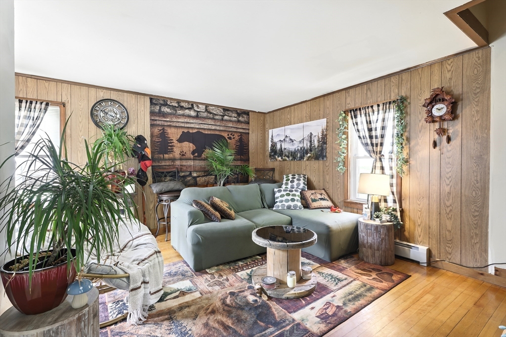 Monson, Massachusetts, 01057, United States, 7 Bedrooms Bedrooms, ,5 BathroomsBathrooms,Residential,For Sale,1795174