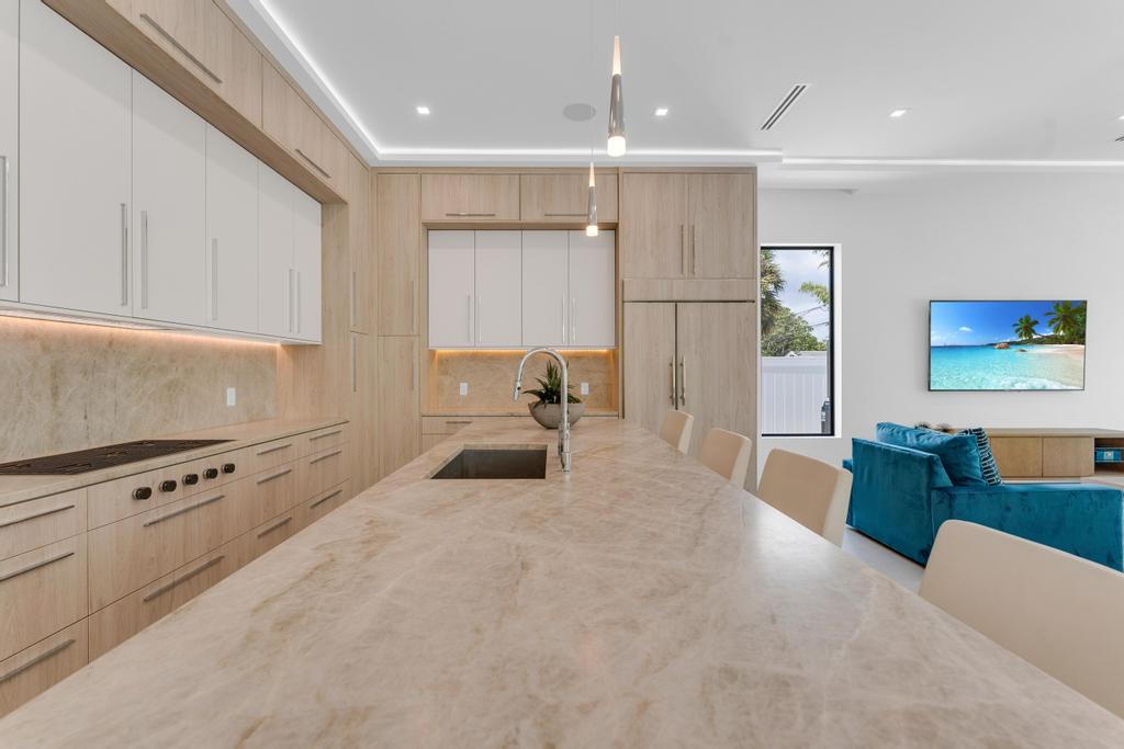 Delray Beach, Florida, 33444, United States, 4 Bedrooms Bedrooms, ,5 BathroomsBathrooms,Residential,For Sale,1974503