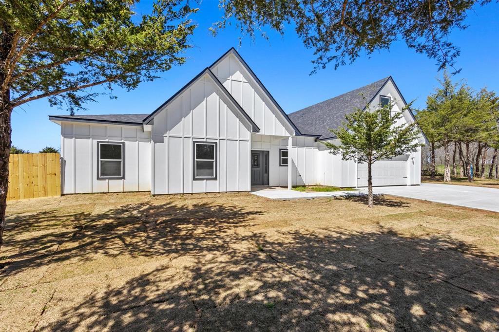 Petty, Texas, 75470, United States, 4 Bedrooms Bedrooms, ,4 BathroomsBathrooms,Residential,For Sale,1921073
