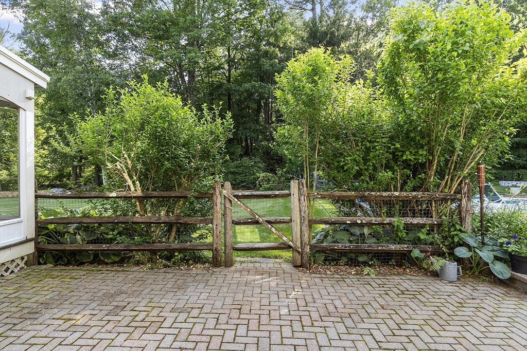 Pepperell, Massachusetts, 01463, United States, 4 Bedrooms Bedrooms, ,3 BathroomsBathrooms,Residential,For Sale,1930074