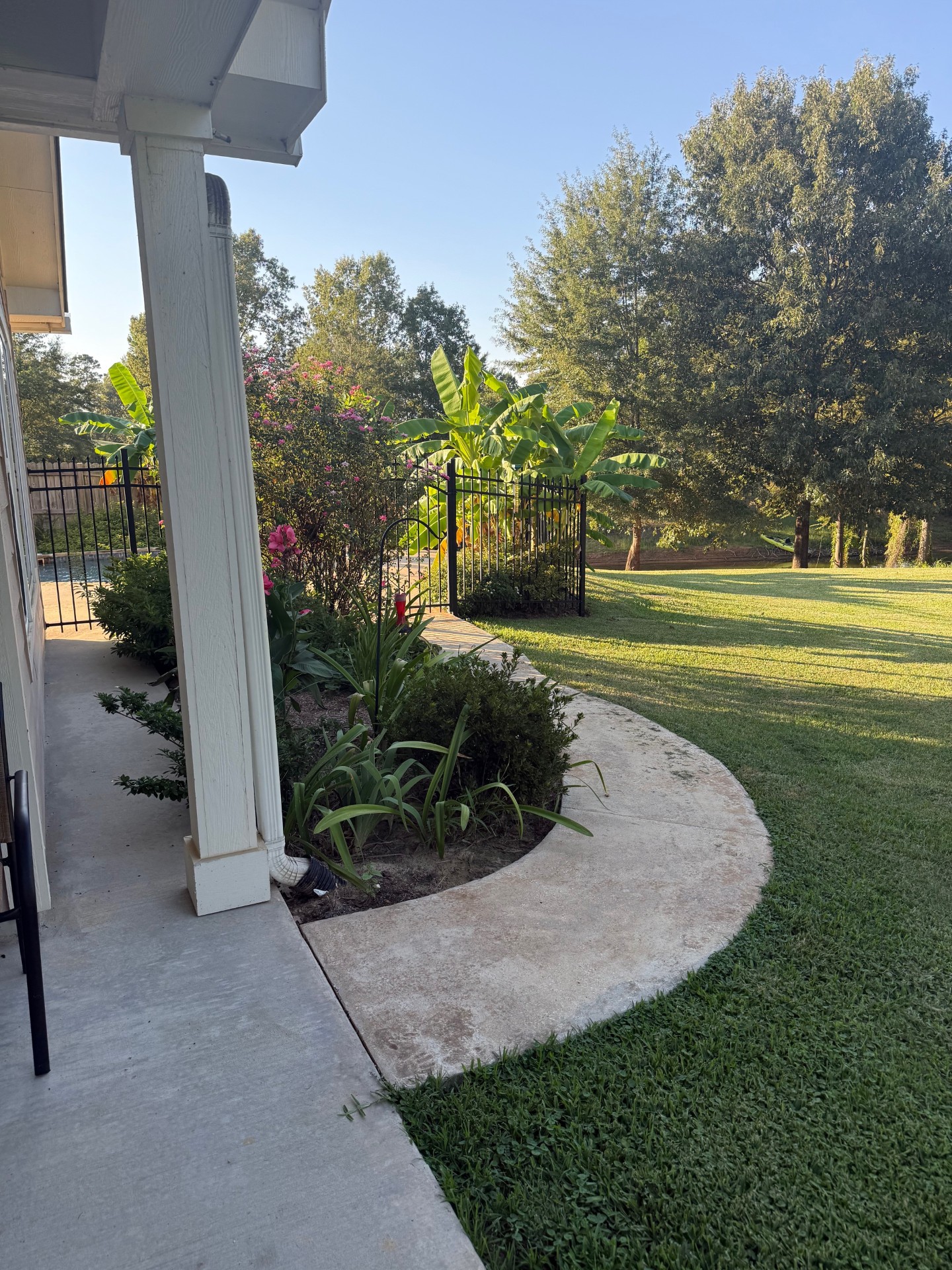 Many, Louisiana, 71449, United States, 4 Bedrooms Bedrooms, ,3 BathroomsBathrooms,Residential,For Sale,1984388