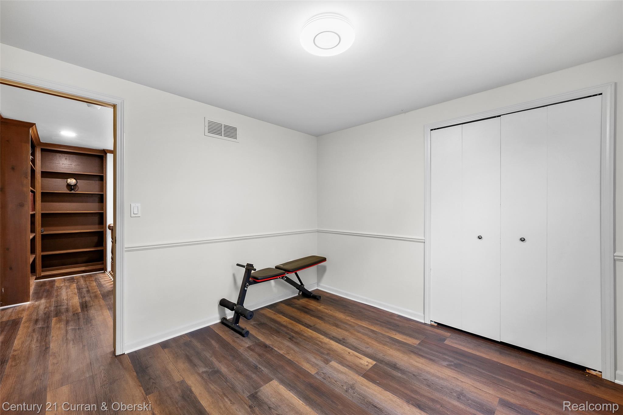 Farmington Hills, Michigan, 48331, United States, 4 Bedrooms Bedrooms, ,3 BathroomsBathrooms,Residential,For Sale,1873526