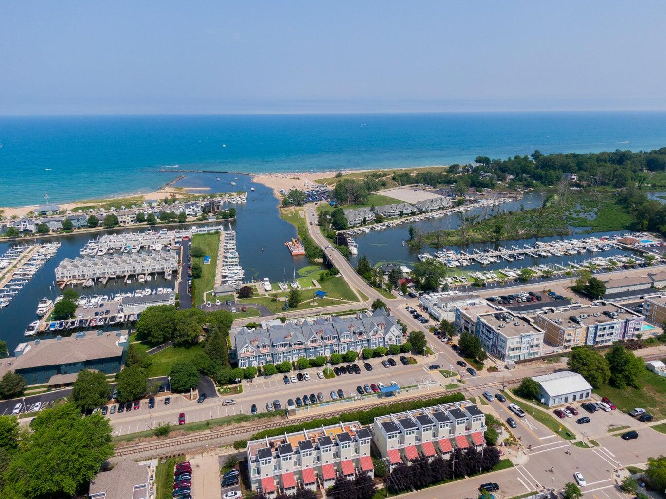 New Buffalo, Michigan, 49117, United States, 4 Bedrooms Bedrooms, ,3 BathroomsBathrooms,Residential,For Sale,1992031