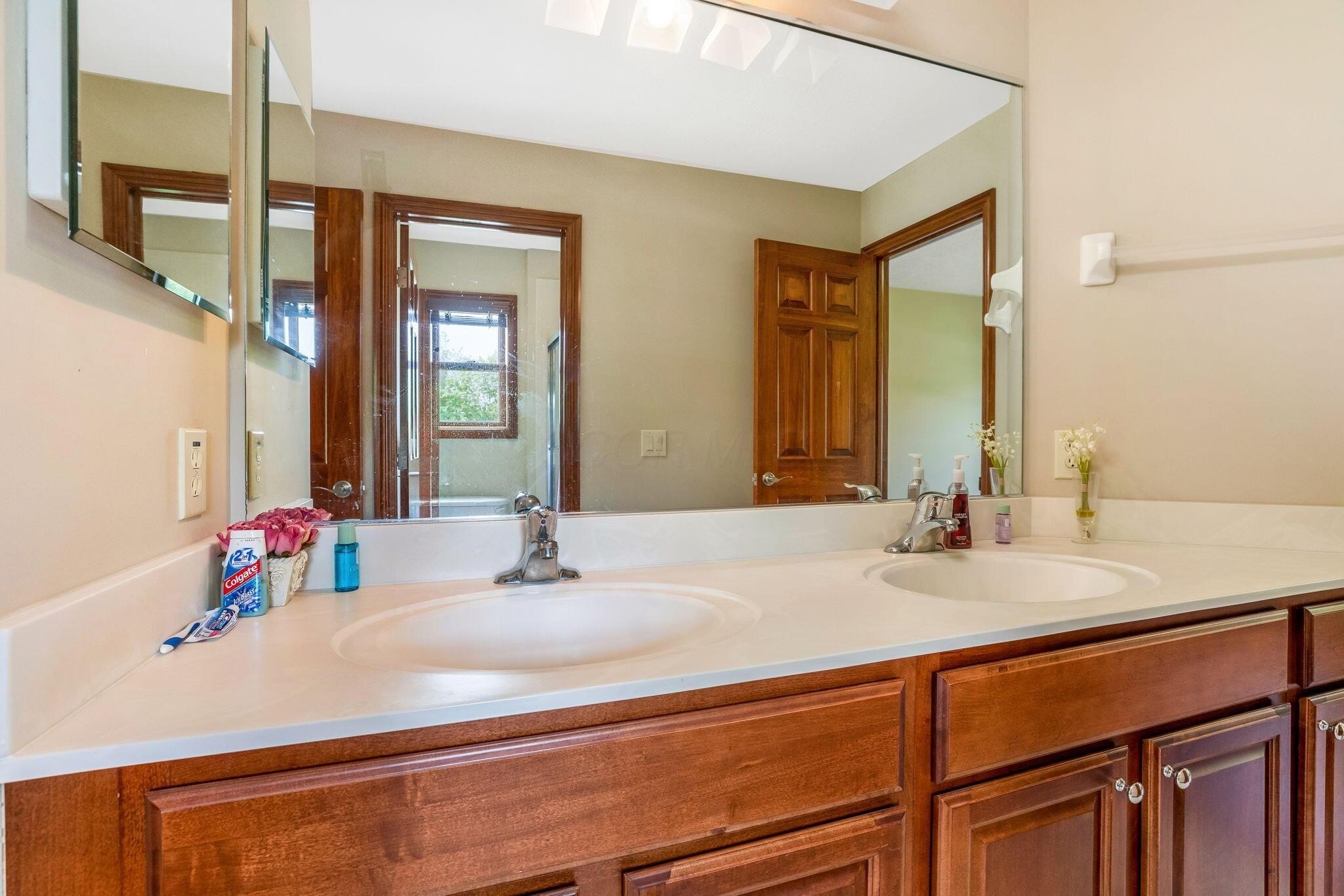 Blacklick, Ohio, 43004, United States, 4 Bedrooms Bedrooms, ,4 BathroomsBathrooms,Residential,For Sale,1860934